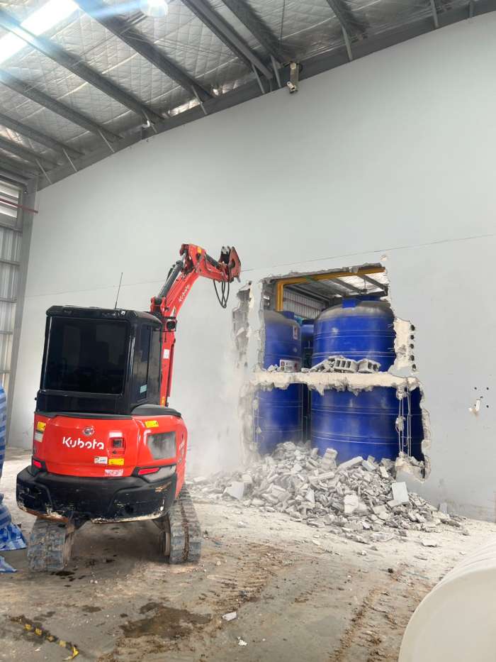 15 - https://owenbackhoe.com | โอเว่น แบคโฮ บริการให้เช่ารถแมคโคร PC30-200, รถหกล้อ, สิบล้อ ครบวงจรในระยอง จันทบุรี ชลบุรี และภาคตะวันออก สำหรับงานขุดเจาะ รื้อถอน ถมดิน เคลียร์ริ่งพื้นที่ โดยทีมงานมืออาชีพ